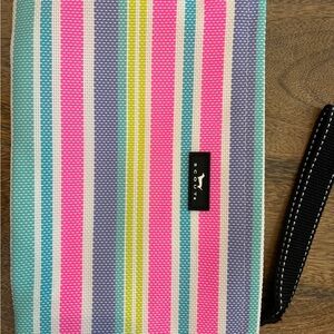 SCOUT Vibrant Multicolor Wristlet